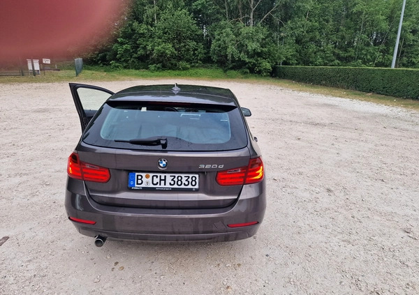 BMW Seria 3 cena 44500 przebieg: 212000, rok produkcji 2013 z Kamieńsk małe 106